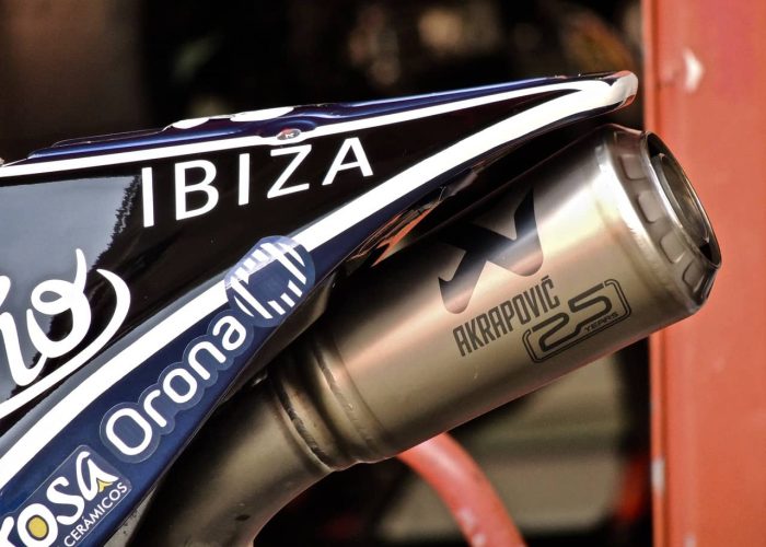 akrapovic-2946099_1280 (1)