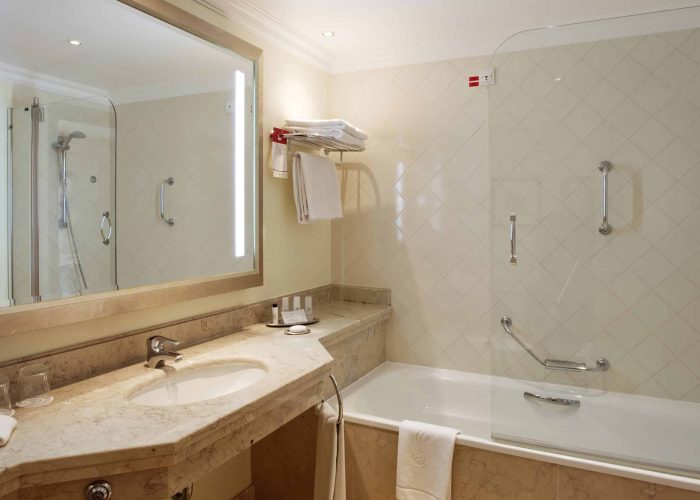 marriott-praia-del-rey_guestroom_gen_LR_64